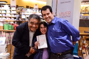 José Damião, produtor e locutor da Rádio Boa Nova, e companheira, marcaram presença